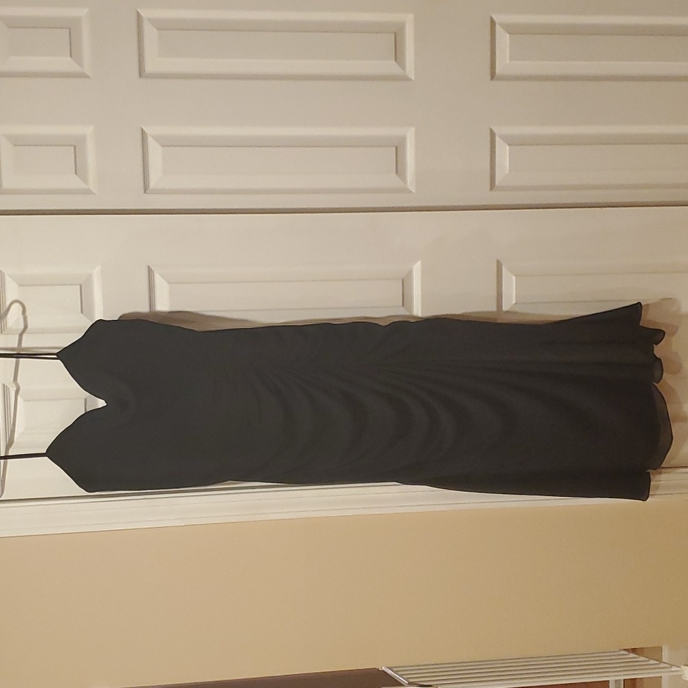 Gently used bridesmaid dress. Hayley Paige occassions size 16. Altered size 10